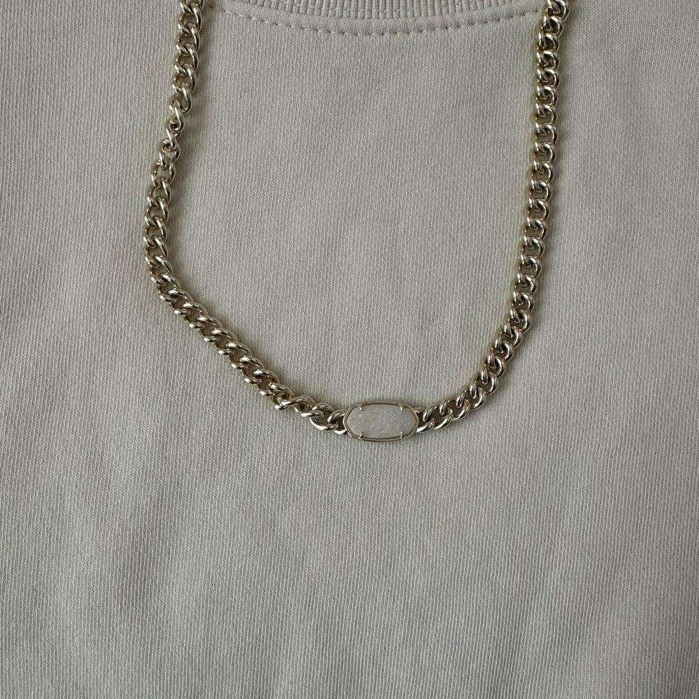 KENDRA SCOTT Elisa Gold Plated NECKLACE with MULTIFACETED Quartz Pendant. - Picture 7 of 7